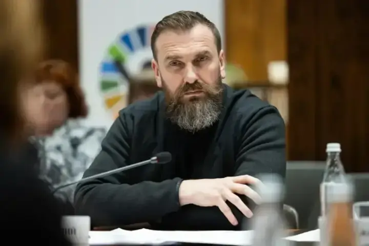 До 15 сентября все украинские школы будут полностью обеспечены учебниками - Лисовой