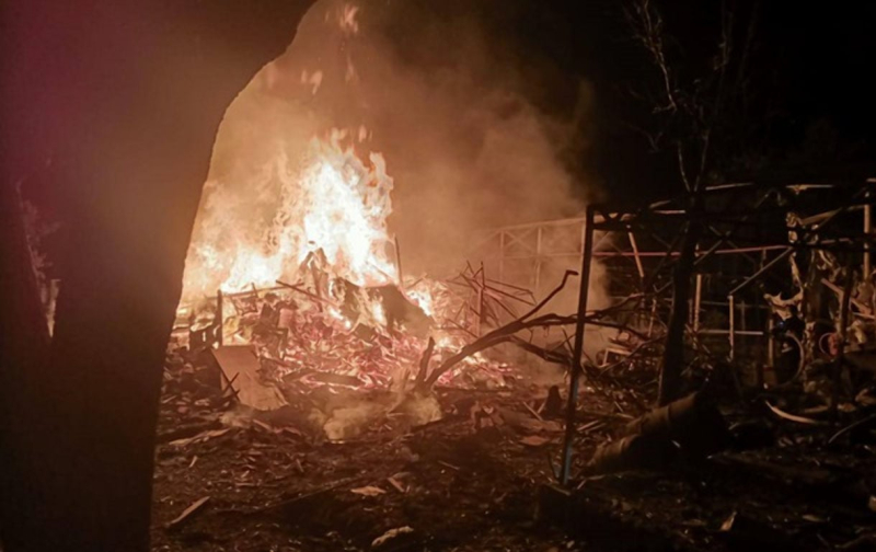 Дроны атаковали стратегические объекты в Волгоградской области – начались пожары