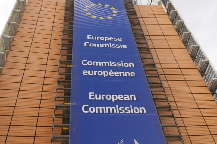 ЕС выделит около €200 млн на школьное питание для украинских детей