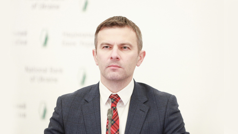 Головне за вівторок: стійкість банків, золото оновлює максимум, попит на валюту