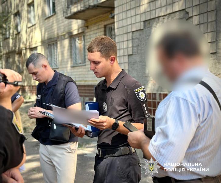Одесские полицейские задержали 39-летнюю женщину, которая выбросила новорожденного ребенка из окна общежития