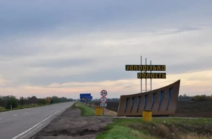Оккупанты сбросили три авиабомбы на Воздвижевку, ранены три женщины