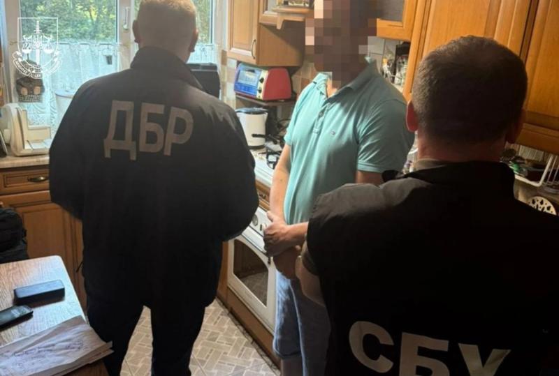 Получил 8000 долларов за уклонение родственника от мобилизации: на Львовщине объявили подозрение судье