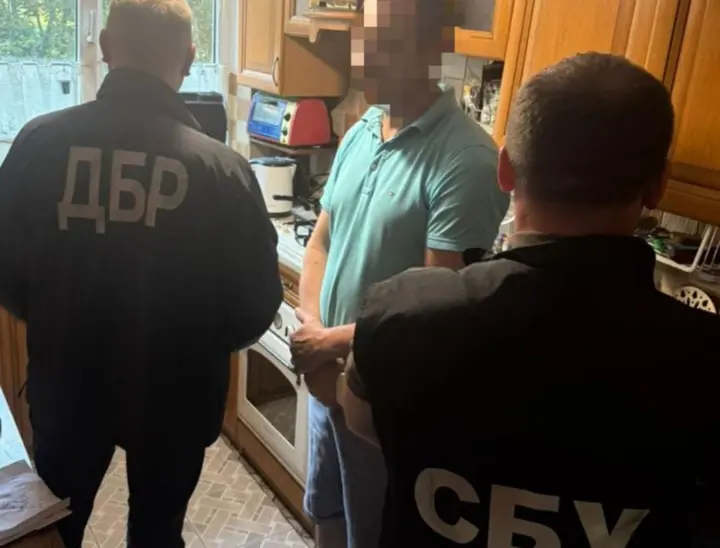 Получил 8000 долларов за уклонение родственника от мобилизации: на Львовщине объявили подозрение судье