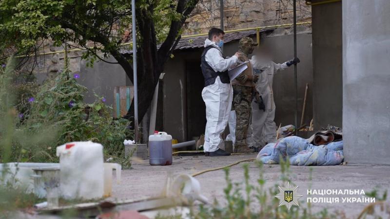 Поставляли психотропы по Украине и за границу: в Одессе разоблачили наркокартель, в который входила несовершеннолетняя