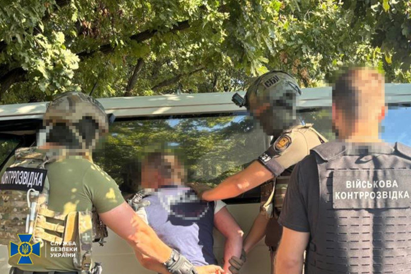 СБУ пресекла попытки РФ шпионить за войсками ВСУ на южном фронте: задержан 65-летний глава агентурной сети