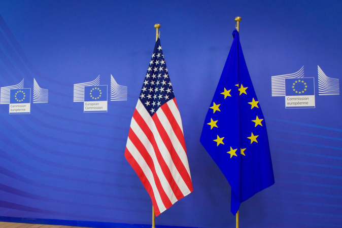 Торговельне перемир'я між США та ЄС під загрозою зриву через розширення мит на сталь