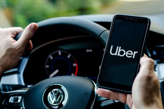 Uber наступного року розпочне тестування безпілотних таксі в Німеччині