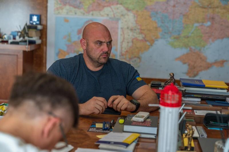 Украина строит антидроновые сети для защиты "дорог жизни" у фронта: Кулеба озвучил детали