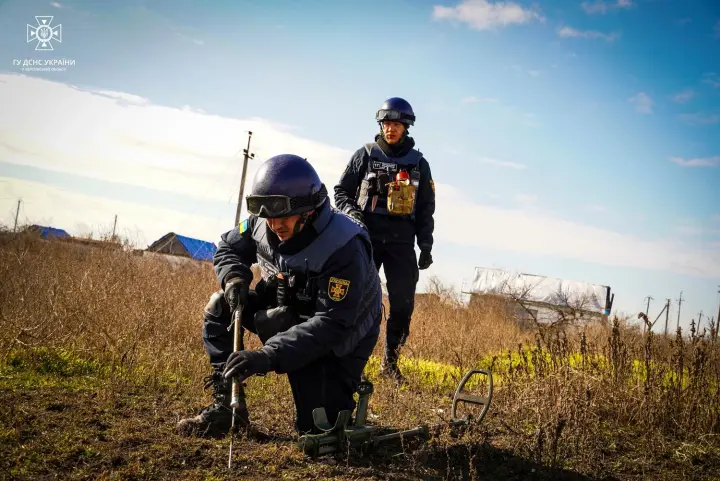 В "Дії" запускают сертификацию операторов противоминной деятельности