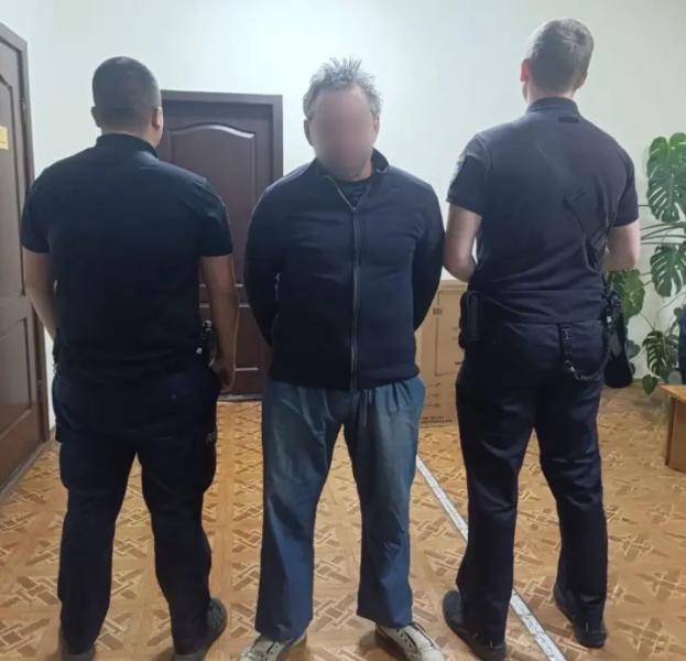В Днепропетровской области задержали мужчину, напавшего на военного с ножом и газовым баллончиком