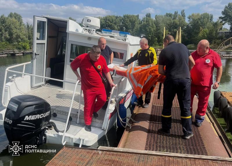В Кременчуге организована переправа через Днепр после повреждения моста - ГСЧС