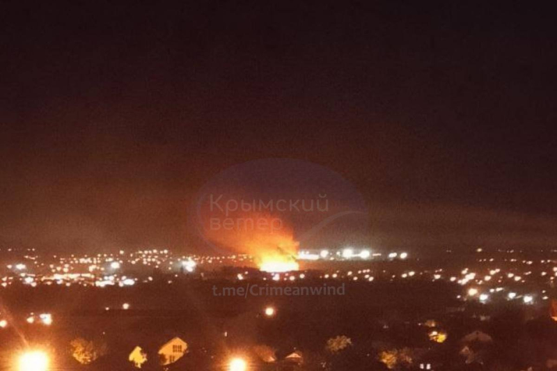 В Крыму взрывы в районе аэродромов Бельбек и Кача, а в Таганроге семь прилетов в аэропорту