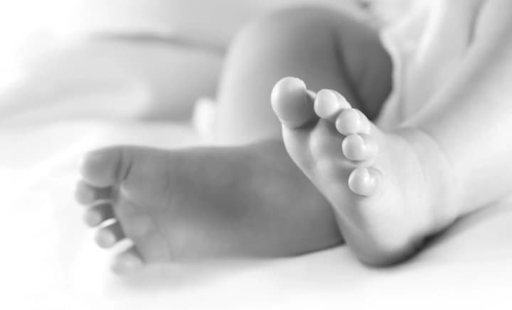 В Одессе под окнами общежития нашли мертвого младенца