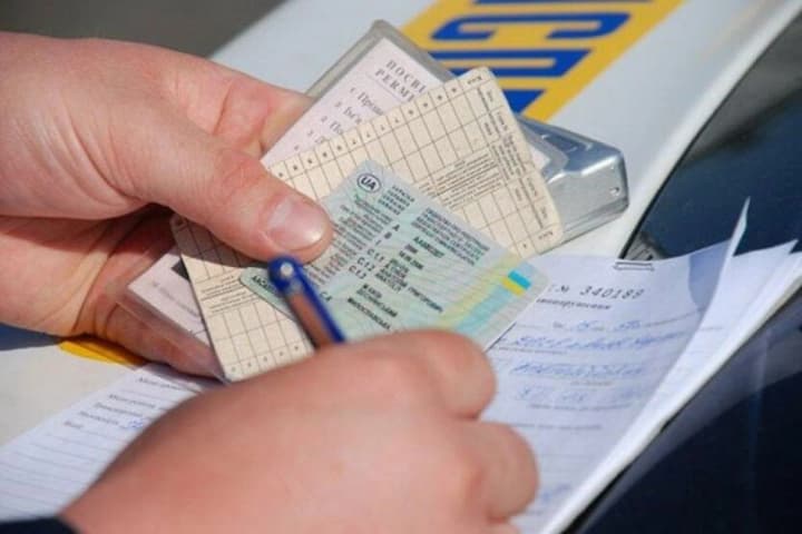 В Украине упростили получение водительских прав определенной категории: подробности