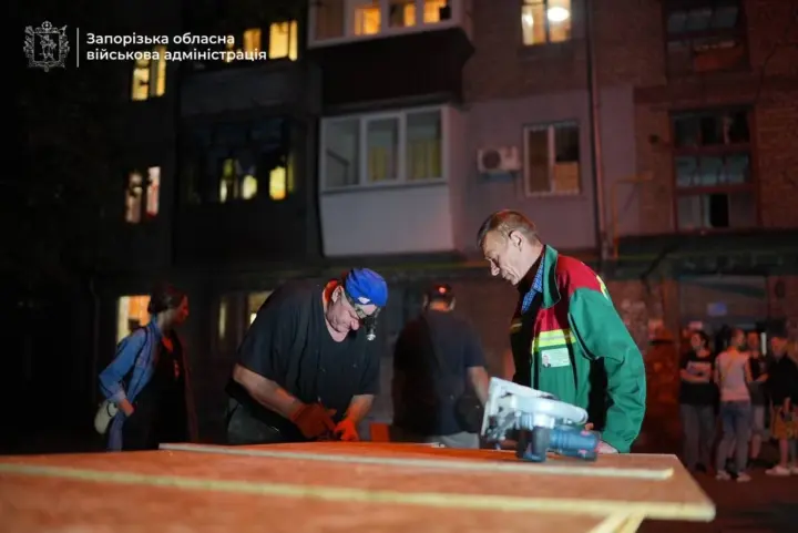 Вражеская атака на Запорожье: повреждены десятки домов и детсад