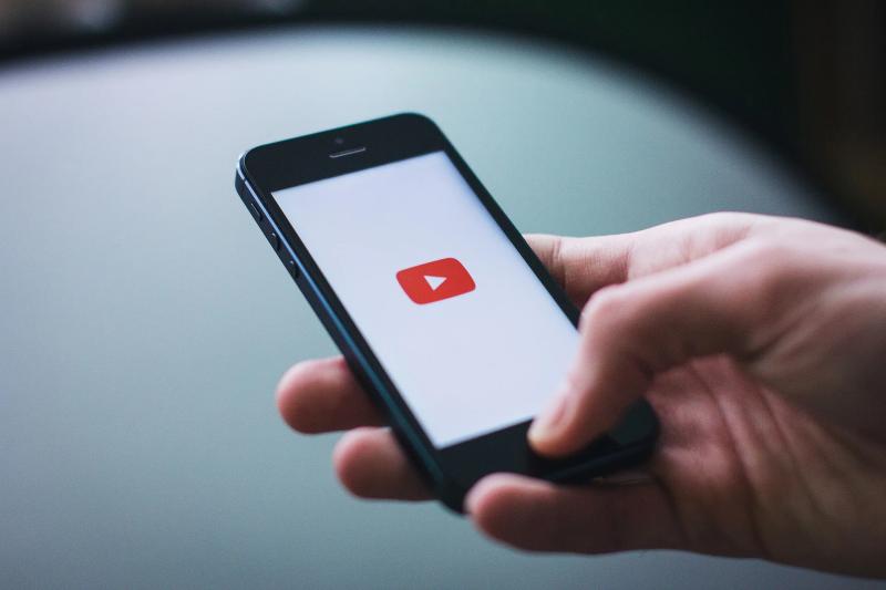 YouTube почав блокувати користувачів сімейних планів, які не живуть разом