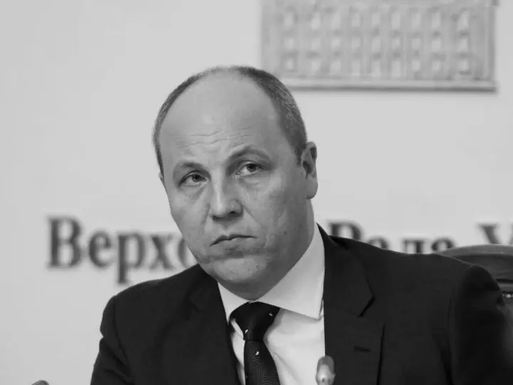 Заместитель председателя ВР Корниенко во время прощания с Андреем Парубием поделился воспоминаниями о погибшем политике