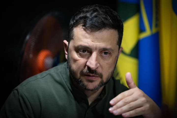 Зеленский назвал условия для проведения выборов в Украине