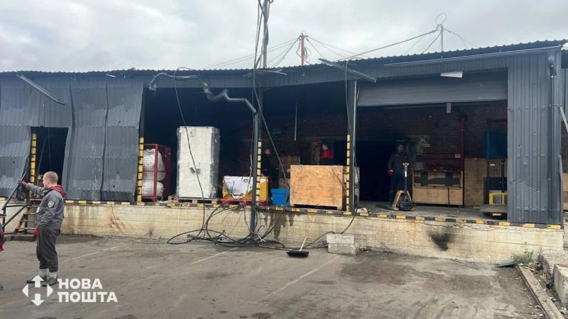 Ракетный удар по Черниговщине: в Нежине повреждено депо "Новой почты", компания гарантирует компенсацию клиентам