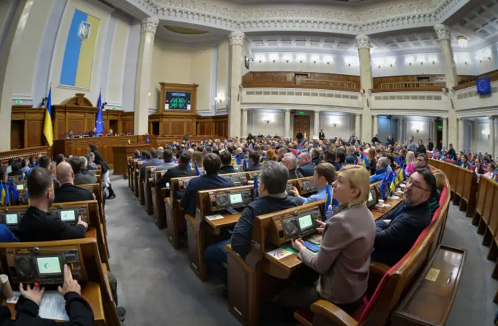 Владельцы разрушенного войной имущества смогут получить землю: что предусматривает принятый ВР закон