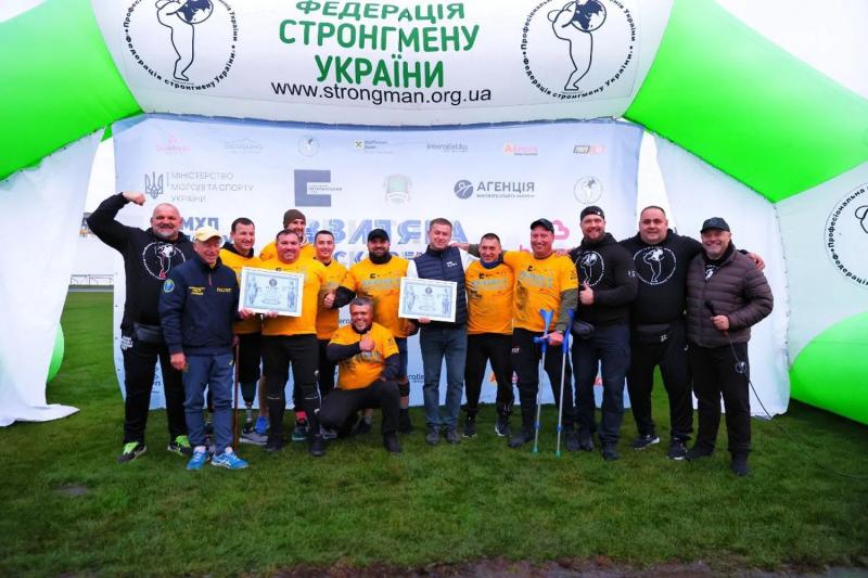 "Звитяга Нескорених": в Мироновке ветераны протянули 36 тонн и установили рекорд Украины