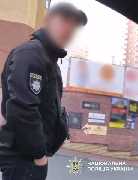 Более 10 блогеров привлечены к ответственности за ношение полицейской формы ради видео и "лайков" - полиция Киева
