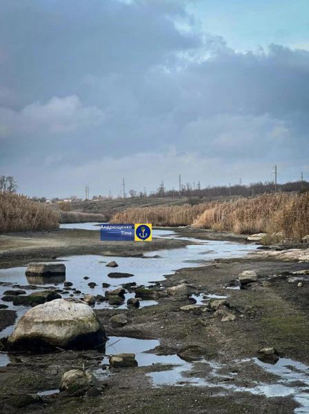 Экоцид рф на Донбассе: река Кальмиус в Павлопольском водохранилище критически обмелела, регион на грани катастрофы