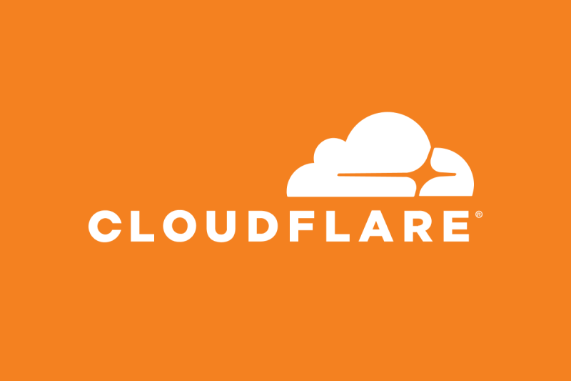 Головне за вівторок: збій Cloudflare, фейк про 5000 гривень, облік ввезення готівки