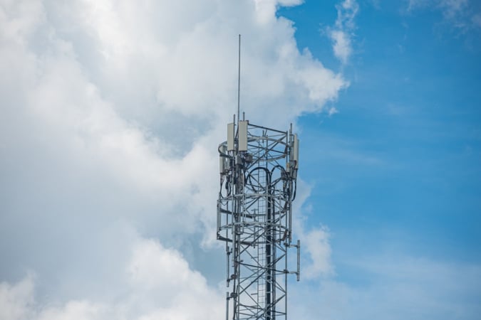 Мобільні оператори побудують 100 базових станцій за пришвидшеною процедурою — Федоров