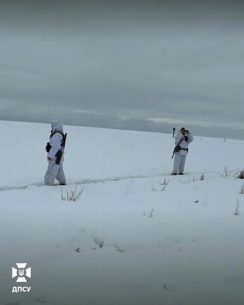 На Львовщине намело до полуметра снега: пограничники показали фото и дали советы туристам