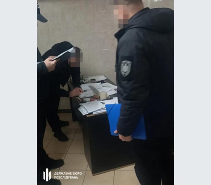 Наворовали еды для военных: начальница столовой вместе с подчиненными зарабатывали миллионы на махинациях с продуктами