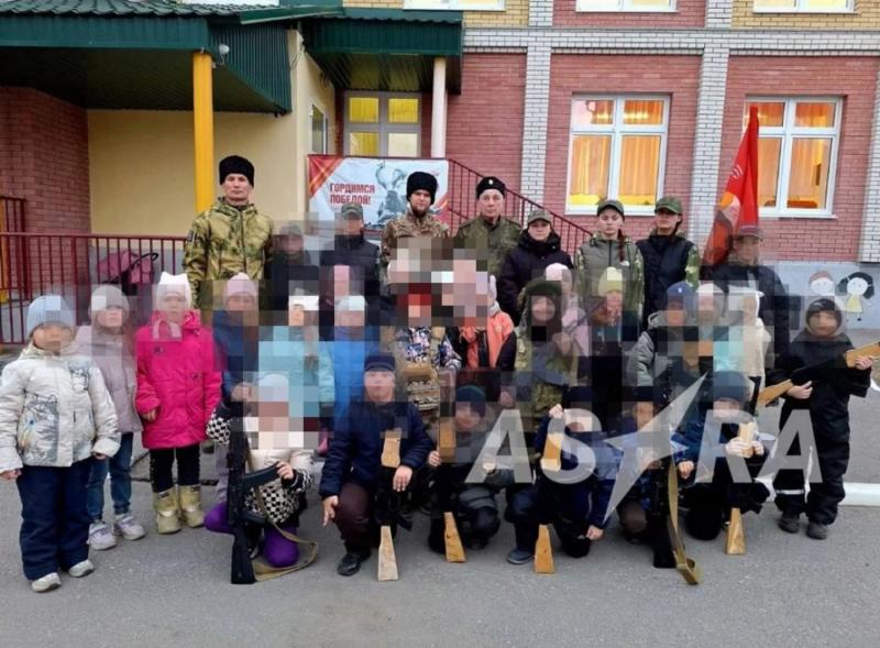 Не только школьники: в россии к потенциальному участию в войне с Украиной готовят с детских садов