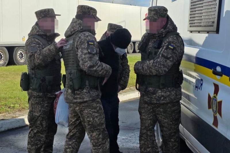 Первый пошел: Украина передала Литве для суда матроса ВС РФ, участвовавшего в пытках