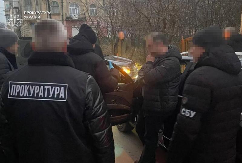 Правоохранители разоблачили схемы незаконного пересечения границы и взяточничества в двух областях Украины - Офис генпрокурора