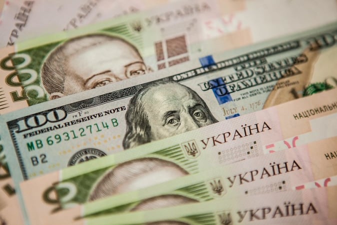 Прогноз ICU: Долар буде стабільним, а послаблення гривні — контрольованим