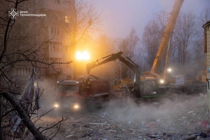 Шесть человек в безопасности: число пропавших без вести после атаки рф в Тернополе уменьшилось до 14
