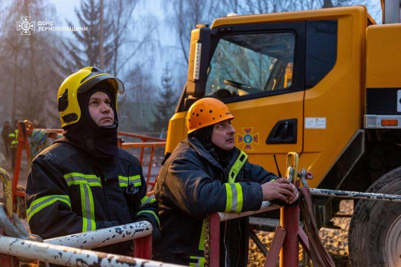 Шесть человек в безопасности: число пропавших без вести после атаки рф в Тернополе уменьшилось до 14