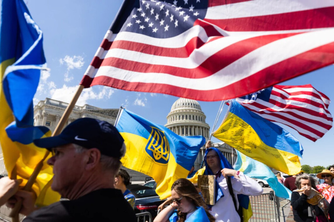 США перевіряють усіх біженців часів Байдена: кого можуть позбавити статусу