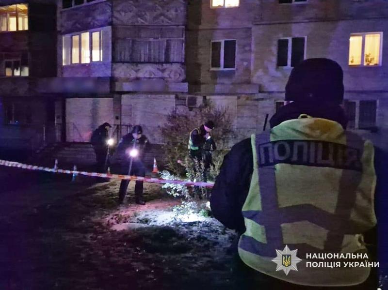 Стрелял из автоматического оружия на улице: в Чернигове задержали вооруженного мужчину