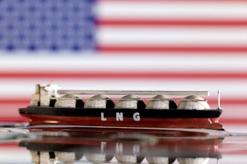 Трамп выбивает РФ из газового рынка Европы: экспорт СПГ из США вырос на 40% за год