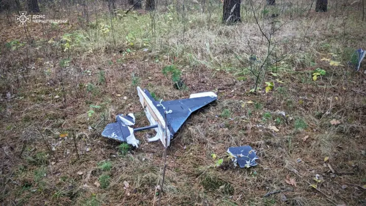 В Черниговской области взорвался сбитый дрон: пострадали двое подростков – ГСЧС