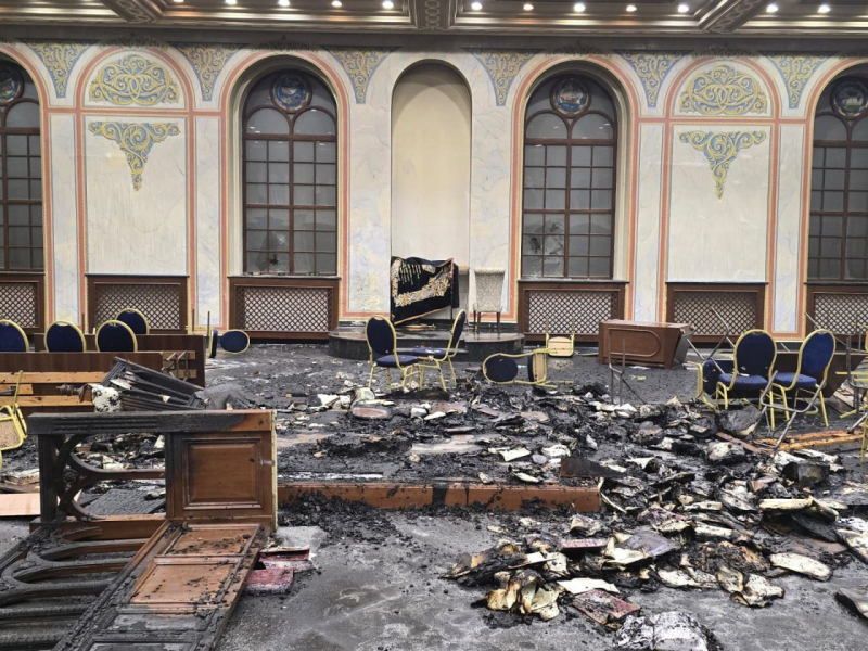В Черновцах подожгли историческую синагогу садгорских хасидов – посол Израиля в Украине Михаэль Бродский