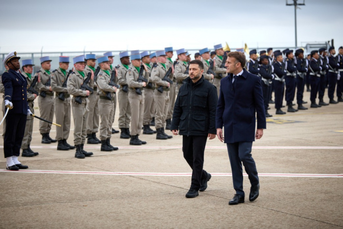 Винищувачі Rafale та ППО: Зеленський і Макрон підписали «історичну угоду»
