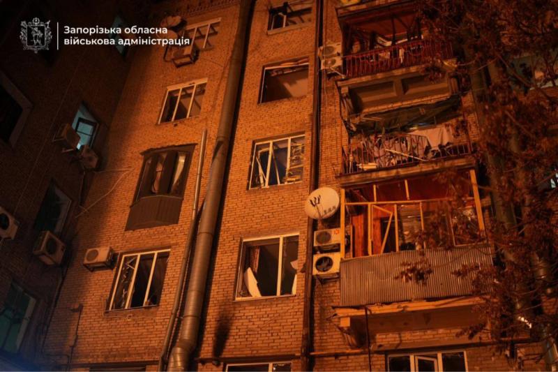 Вражеская атака на Запорожье: семеро раненых, повреждены многоэтажки и инфраструктура