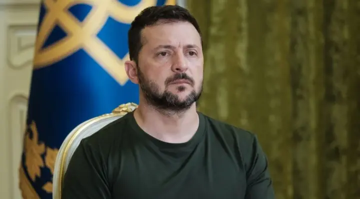 Зеленский поручил СНБО готовить решения против лиц с украинским гражданством, выбравших РФ