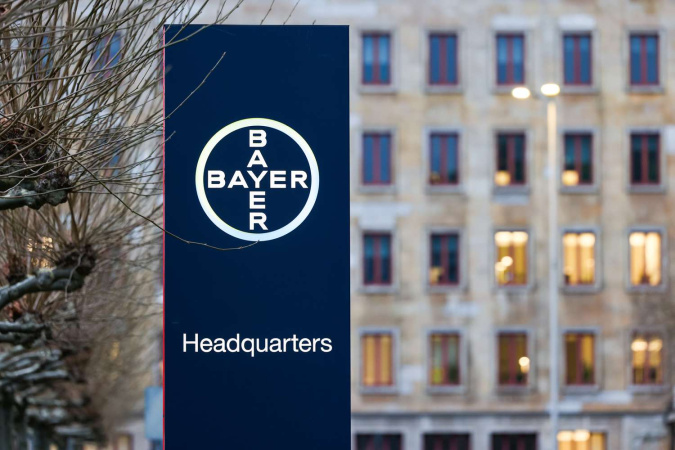 Акції Bayer злетіли на 17-річний максимум