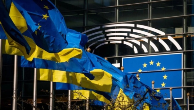 Більшість українців продовжують підтримувати вступ до ЄС, але їх кількість впала — опитування
