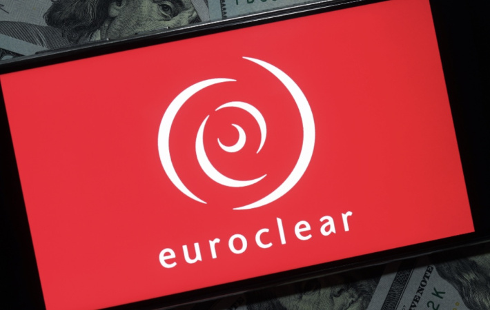 Fitch помістило рейтинги Euroclear на перегляд через репараційний кредит
