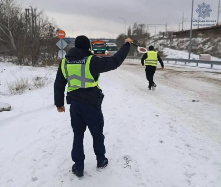Юг Украины готовится к снегопадам, а в некоторых областях уже намело